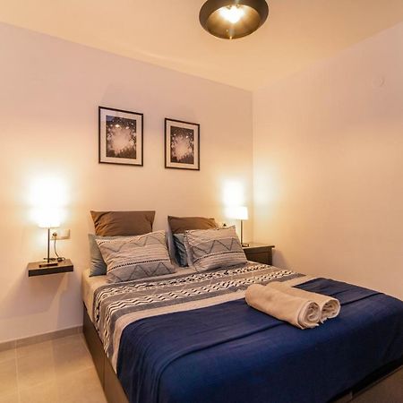 Lovely Cozy 2-Bedroom Residential Home With Patio ベナルマデナ エクステリア 写真