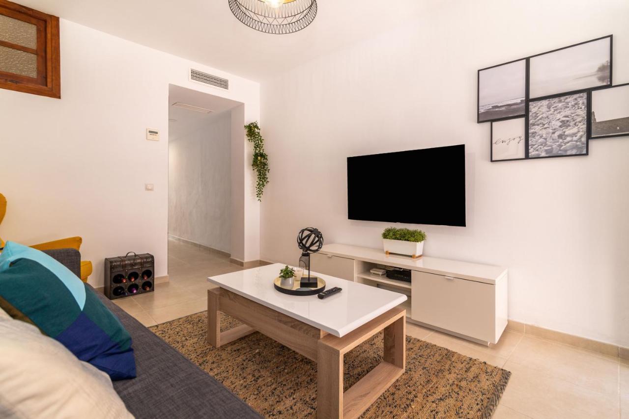Lovely Cozy 2-Bedroom Residential Home With Patio ベナルマデナ エクステリア 写真